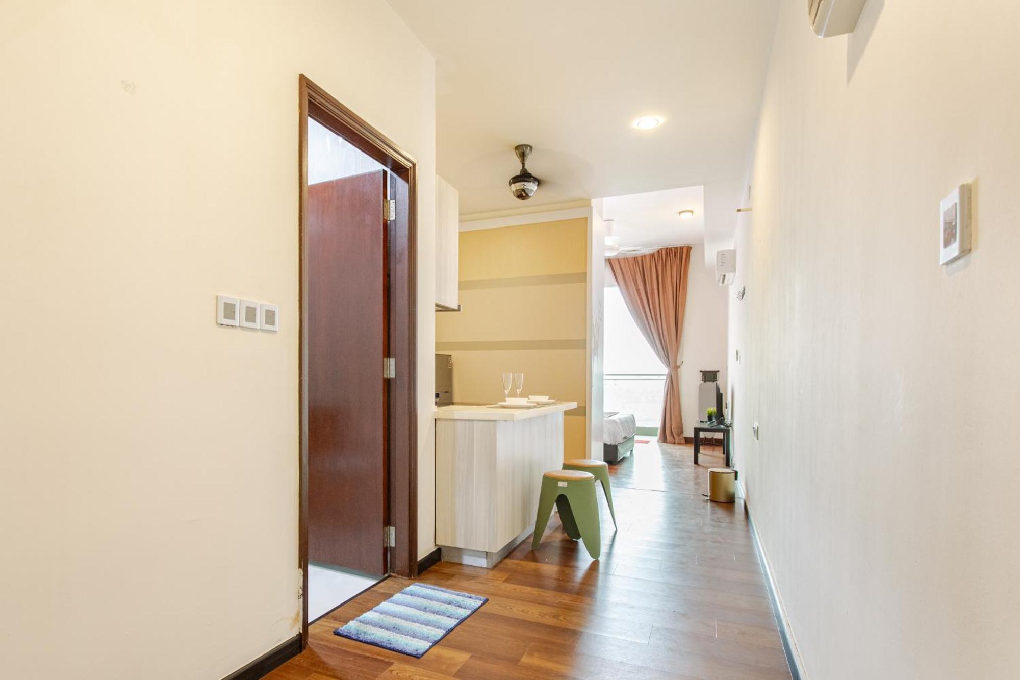 Paragon Suites Studios With Private Jacuzzi Near Ciq Rts Johor Bahru Extérieur photo
