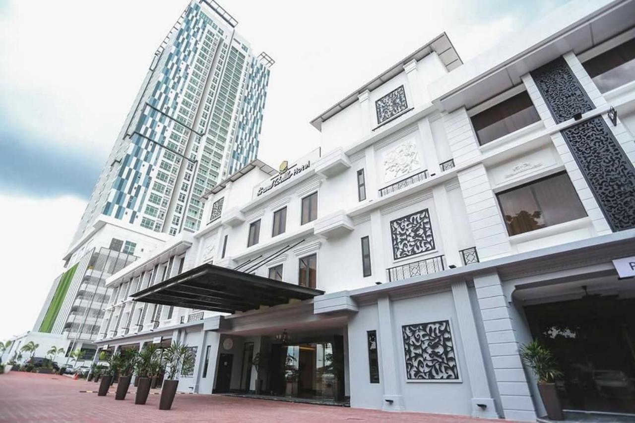 Paragon Suites Studios With Private Jacuzzi Near Ciq Rts Johor Bahru Extérieur photo
